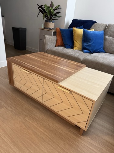 Extendable coffee table with - extendable,