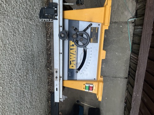 Dewalt table saw for parts - table,