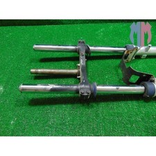 Fork slider lower fork cross