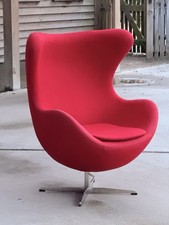Arne Jacobsen Egg Chair Model