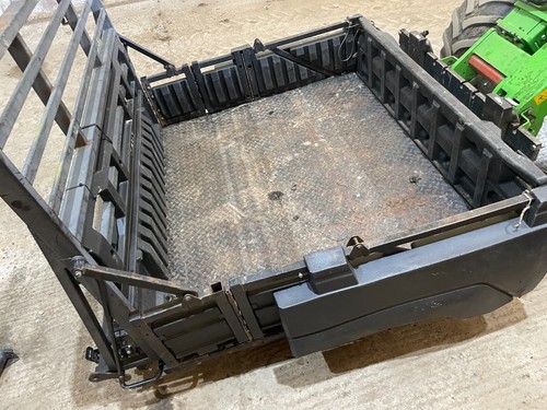 Tipping body tub tailgate - tipping,