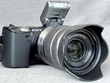 Sony Nex-5 14.2MP Camera
