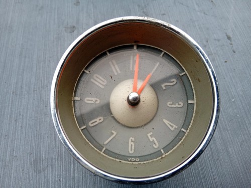Type clock notchback - type, 3