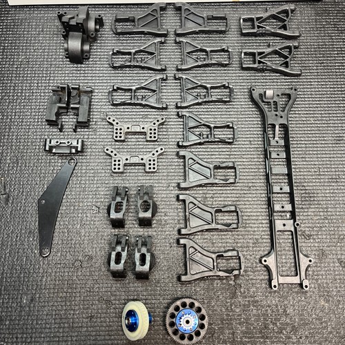 Yokomo mr4tc parts lot - mr4tc,