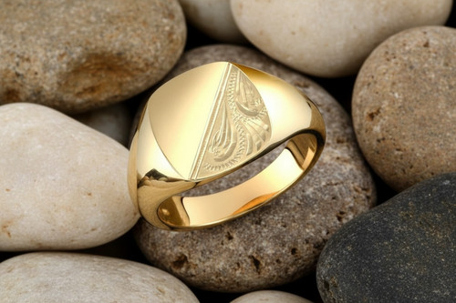 9ct yellow gold gents - yellow, cushion
