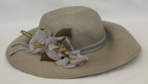 Vintage ladies sisal hat - hat, in