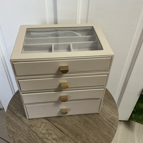 Stackers glass lid drawer - 4,