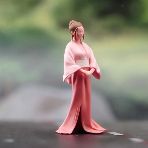 Classical girl model - 1:64,