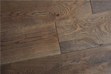 Engineered Oak Brushed Smoky