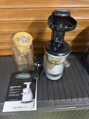Omega vert juicer masticating - juicer,