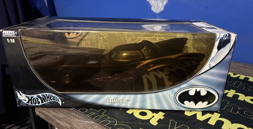 Hot wheels batmobile new in - wheels, -new