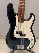 SQUIER P-BASS Used Poplar body