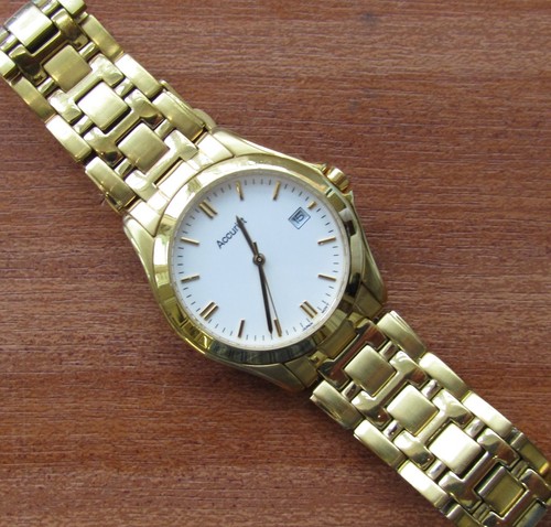 Accurist quartz analogue gold - quartz,