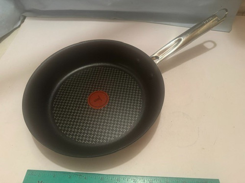 New fal titanium non stick - t-fal,