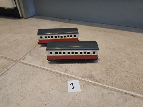 Red express coaches - red,