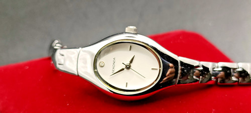 Vintage sekonda ladies silver - sekonda,