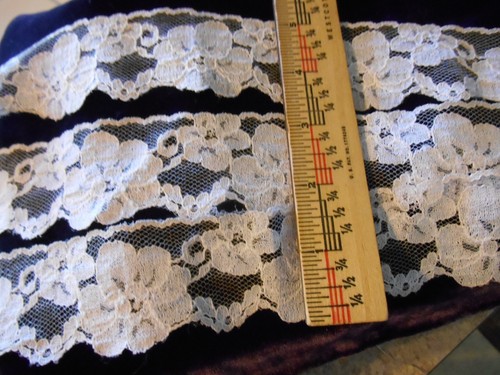 Antique cotton lace - 65",