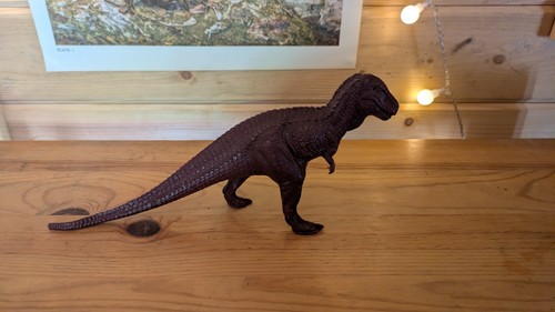 Invicta plastics tyrannosaurus - plastics,