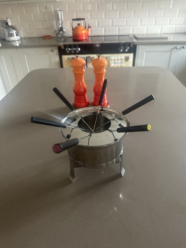 Fondue set used once - set,
