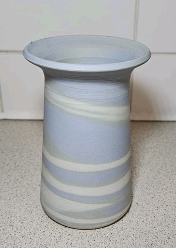 Blue and white studio - blue,