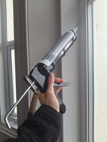 Strong andbsturdy caulking gun - strong,