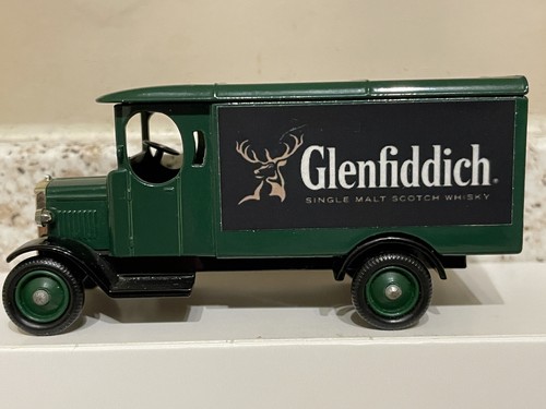 Lledo diecast morris light van - light,