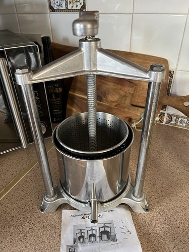 Ferrari fruit press with - fruit,