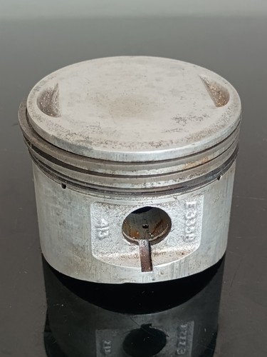 Triumph tiger cub - piston, with