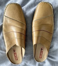 Pikolinos Tan Leather Western