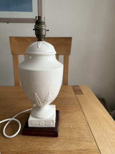 Vintage cream wedgwood table - cream,