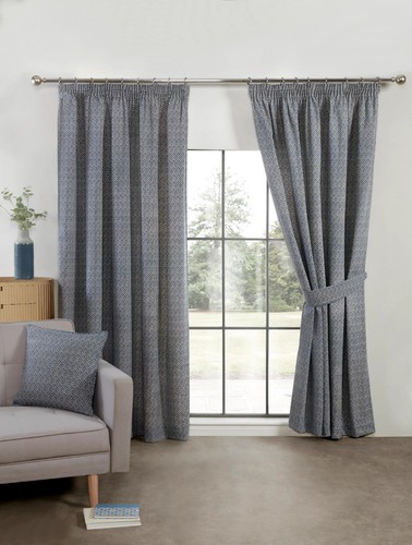 Lined pencil pleat geometric - pencil,