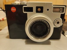 Leica Digilux 1 Digital Camera