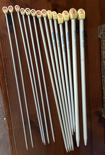 Vintage knitting needle bundle - vintage,