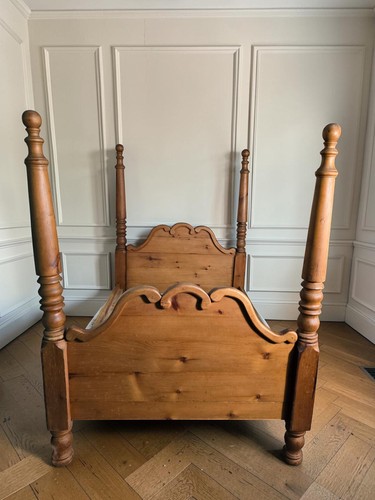 Antique style solid - style,