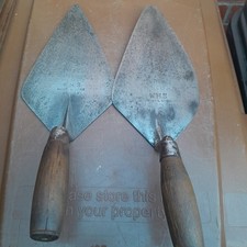 WHS HUNTS BRADES 10 INCH TROWELS X2