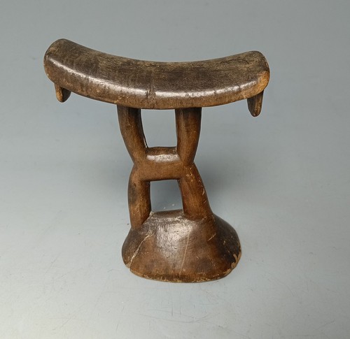 Nice old tsonga headrest - nice,