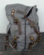 Chevingon  Commuting Travel Backpack Used