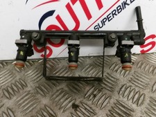 TRIUMPH TIGER 1050 2010 COMPLETE FUEL RAIL AND INJECTORS