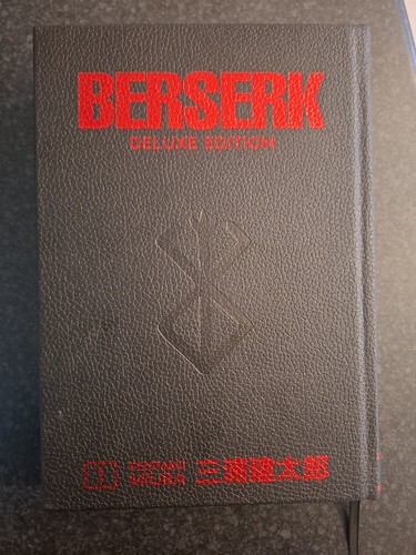 Berserk volume deluxe - berserk, 1