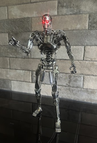 Hot toys mms352 terminator - hot,