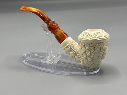 Ornate rhodesian pipe block - ,