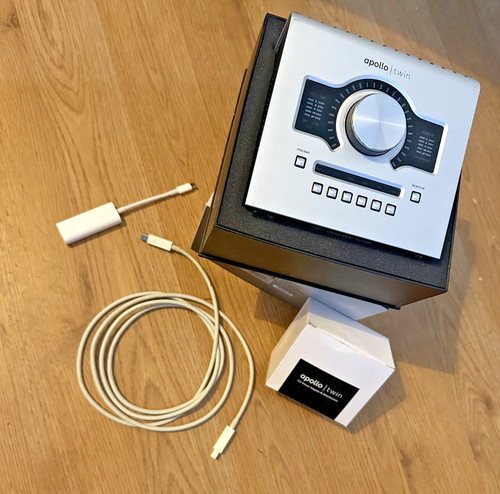 Universal audio apollo - apollo, twin