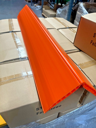 1150mm plastic corner - 1150mm, edge