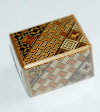 JAPANESE WOODEN SECRET PUZZLE