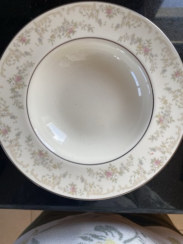 Soup plates royal doulton - 2,