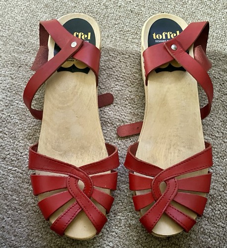 Red swedish hasbeens - swedish,