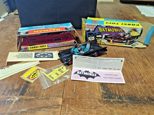 Corgi 267 batmobile rarer - batmobile,