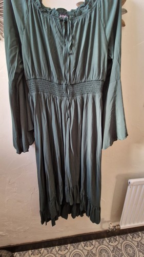 Gorgeous deep green scarlett - gorgeous,