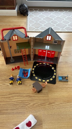 Fireman sam fold out fire - fireman,