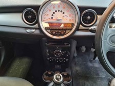 MINI HATCH COOPER D RADIO STEREO HEAD UNIT CD 2012